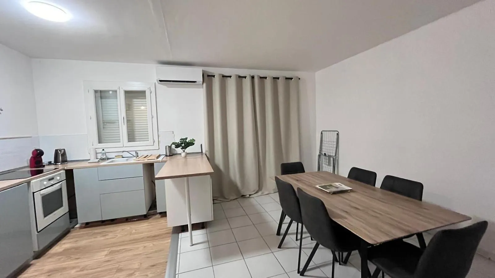 Appartement Climatise Avec Parking A Albi 0*,  Francia